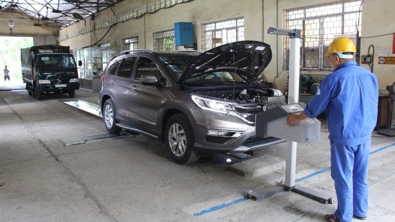 Phí đăng kiểm xe ô tô